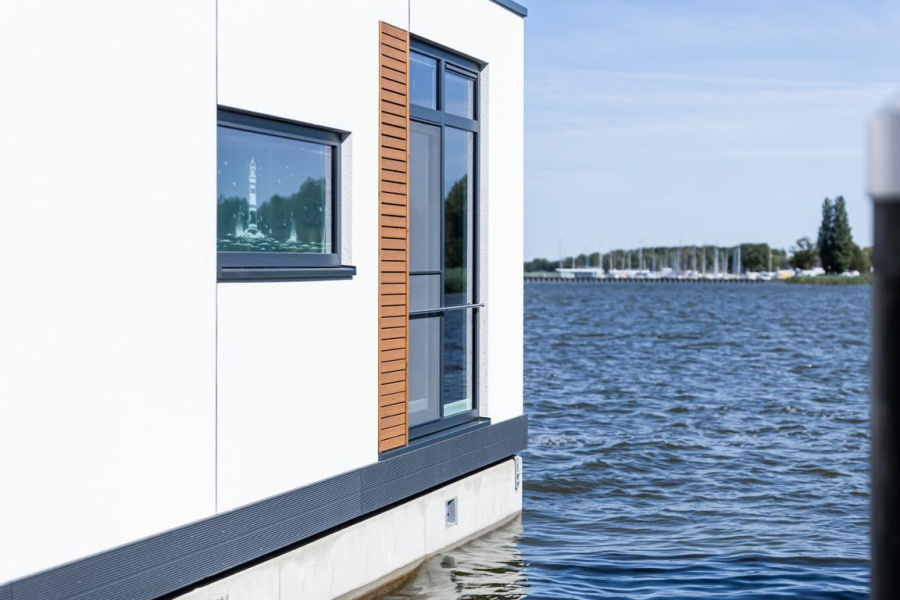 Photo #1 - FLOATING85-2 (Hausboot Meerkraft) in -Damgarten - 1898