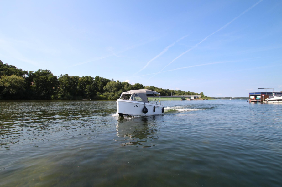 Photo #1 - Alonsea485 Charter (Khan) in Charterpoint Müritz oHG - 1906
