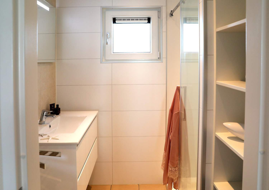 Photo #3 - FLOATING85-2 (Hausboot Bernstein Suite) in Ribnitz - 1915