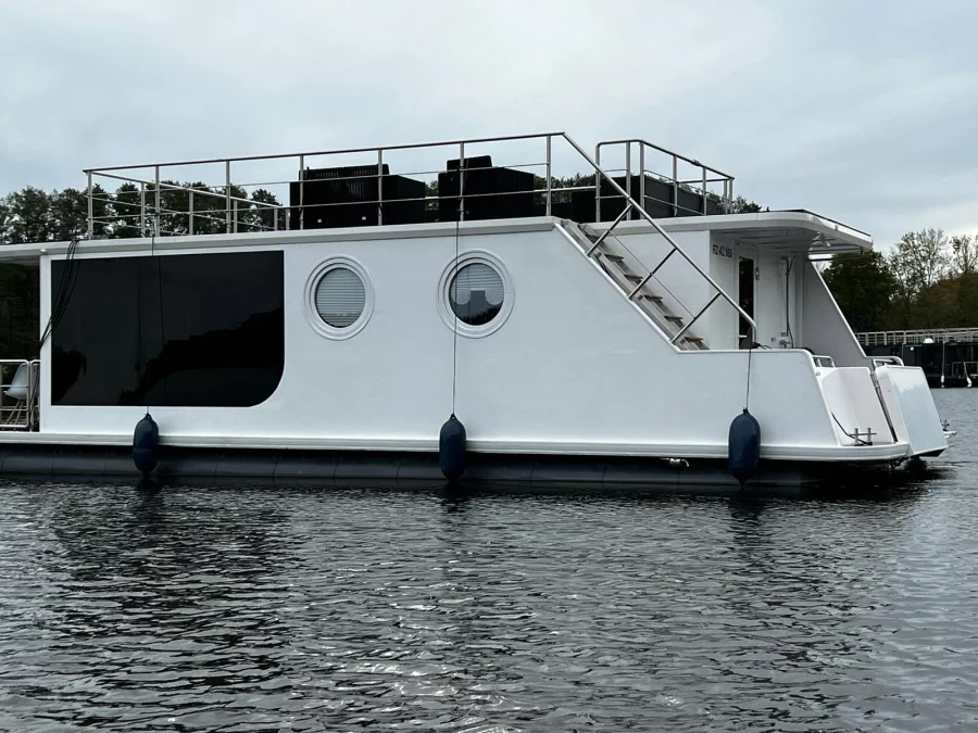 UAB Houseboat LTTrimaran Houseboat 4300 (Seensucht)  - 28