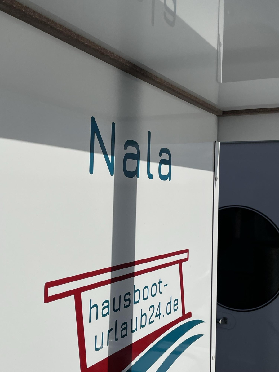 Photo #6 - RB2Rollyboot (Nala | Rollyboot2023 | Wohnyacht 8.2 - SUP-Board) en Demmin - 1953