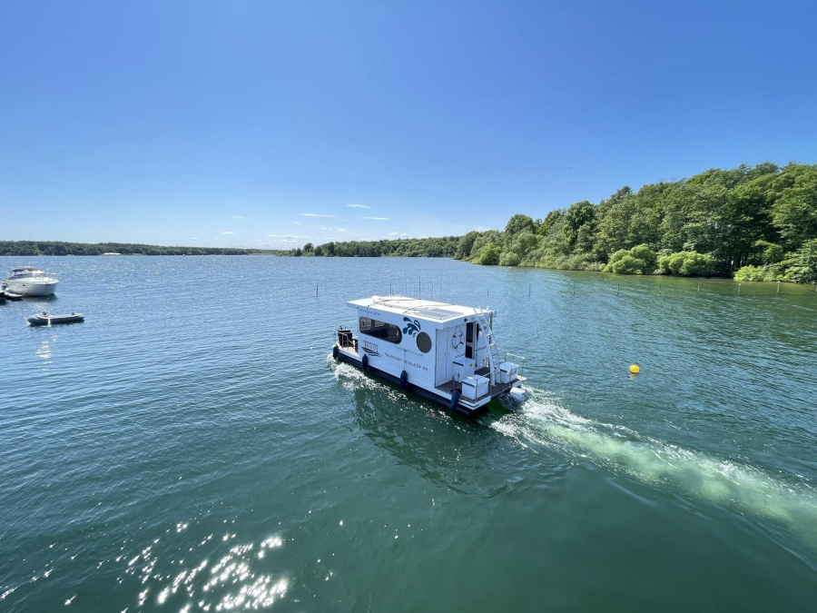 Photo #2 - RB2Rollyboot (Cora - Berlin by Boat - Free SUP-Board & WLAN-Hotspot) in Konigs Wusterhausen - 1954