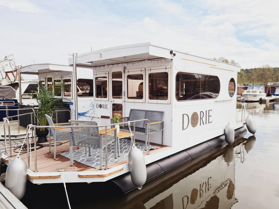 Photo #1 - Rollyboot8.2 (Dorie) en Marina - 1977