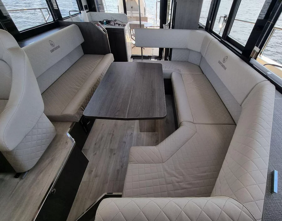 Cobra YachtsSeamaster 45 (Independence)  - 15