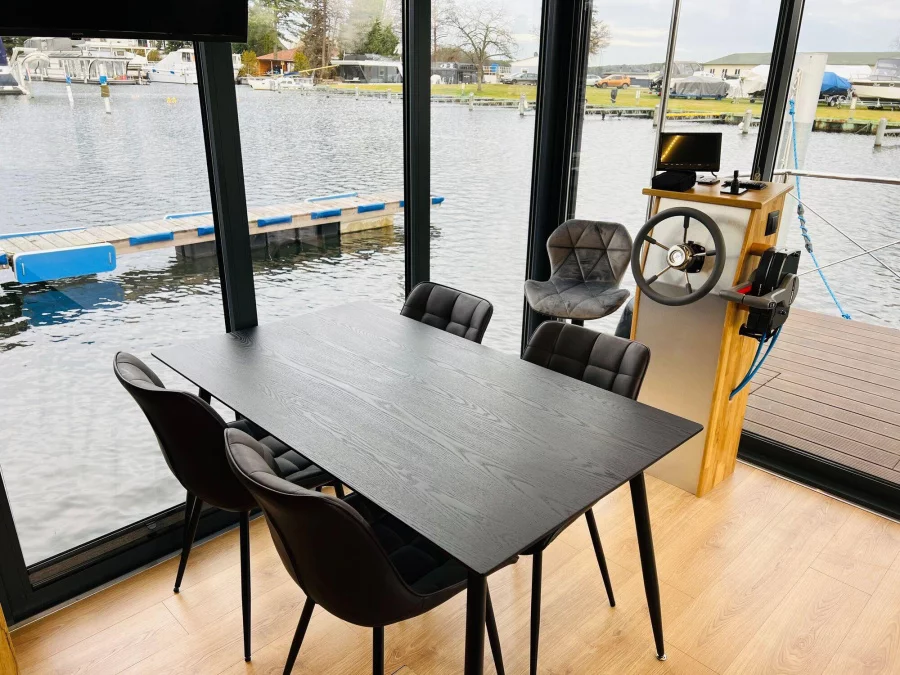 RivoCampi 400 (Houseboat One)  - 4