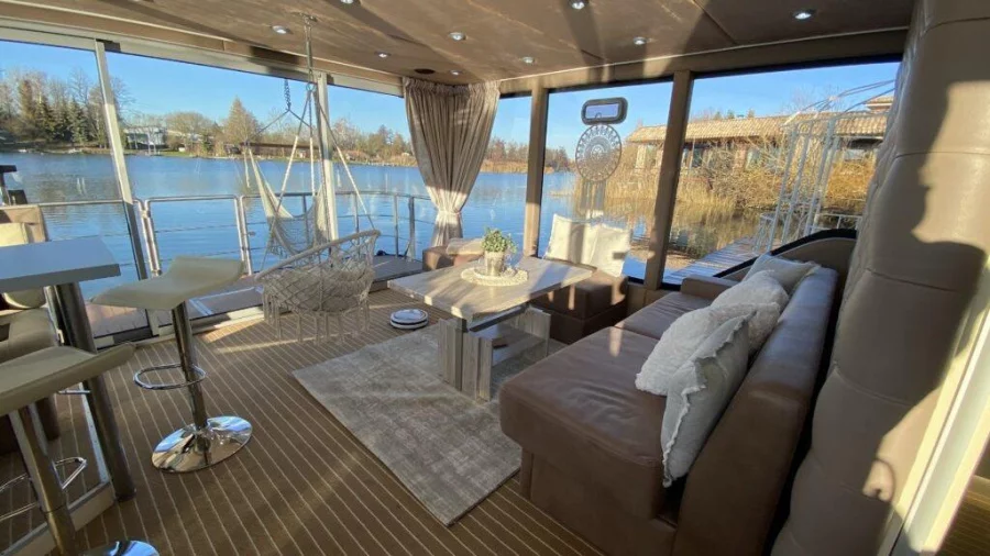 LuxbootLuxboot (Lillit 1)  - 3