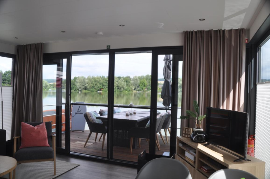 Photo #18 - FLOATING44 (Hausboot Scarlett - LP5) en Hoxter - 2085