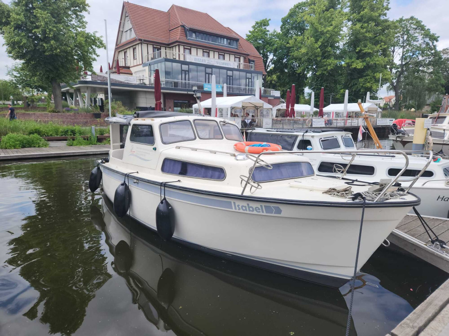 Photo #1 - MotoryachtenIsabel (Isabel) en Villa am See - Klubhaus & Hafen - 2089