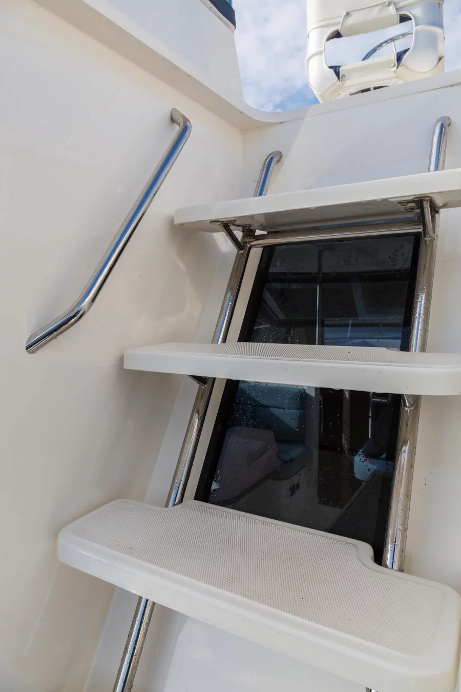 Platinum989 Flybridge (Froher Max)  - 16