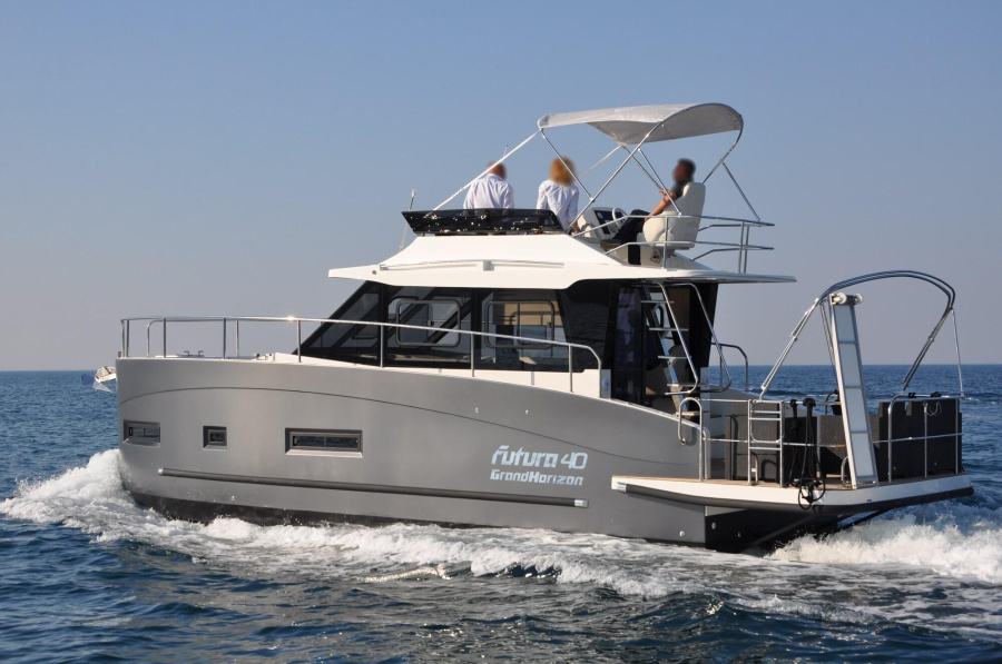 Photo #12 - Futura40 Flybridge (Dicker Max) en Rheinsberg - 2099