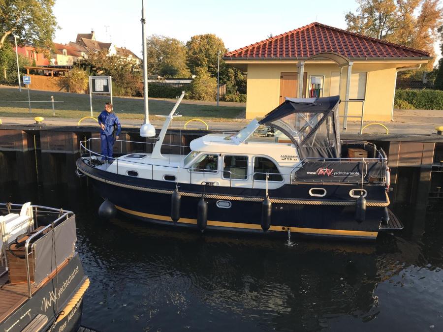 Photo #15 - Linssen29.9 AC (Großer Max) in Rheinsberg - 2108