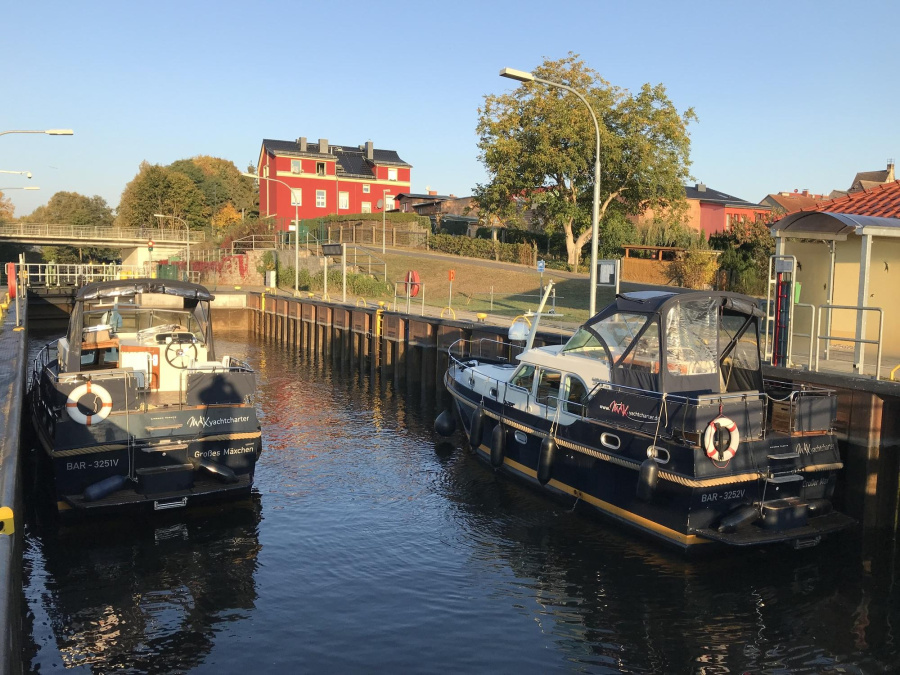 Photo #16 - Linssen29.9 AC (Großer Max) in Rheinsberg - 2108