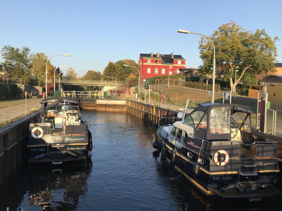 Photo #17 - Linssen29.9 AC (Großer Max) in Rheinsberg - 2108