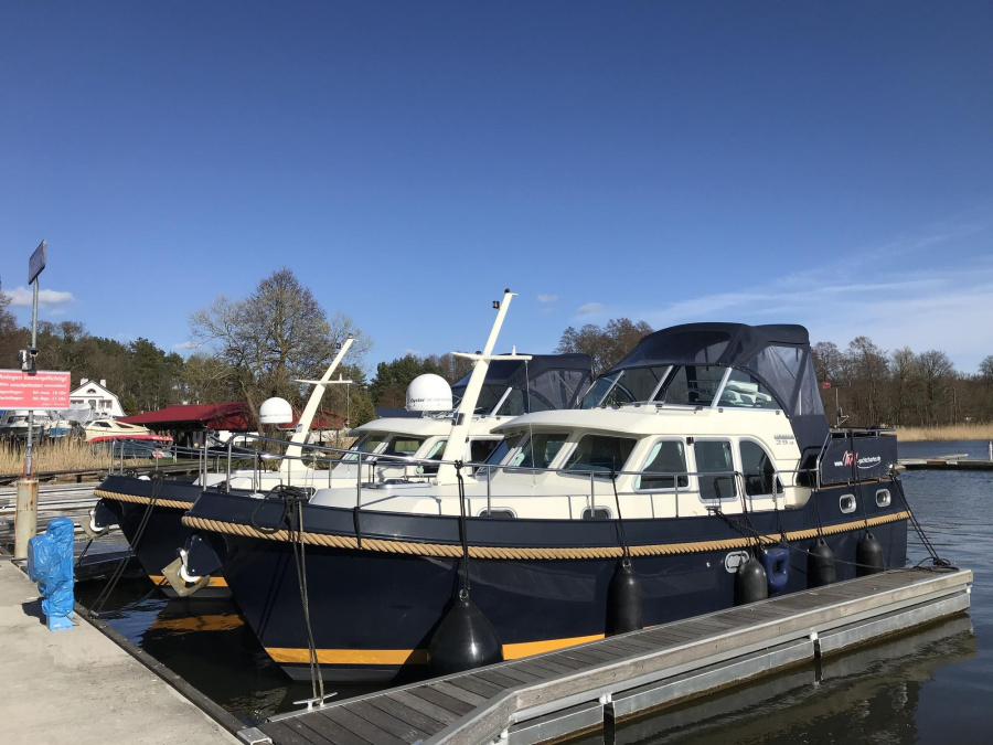 Photo #1 - Linssen29.9 AC (großer Max) en Marina Wolfsbruch - 2108