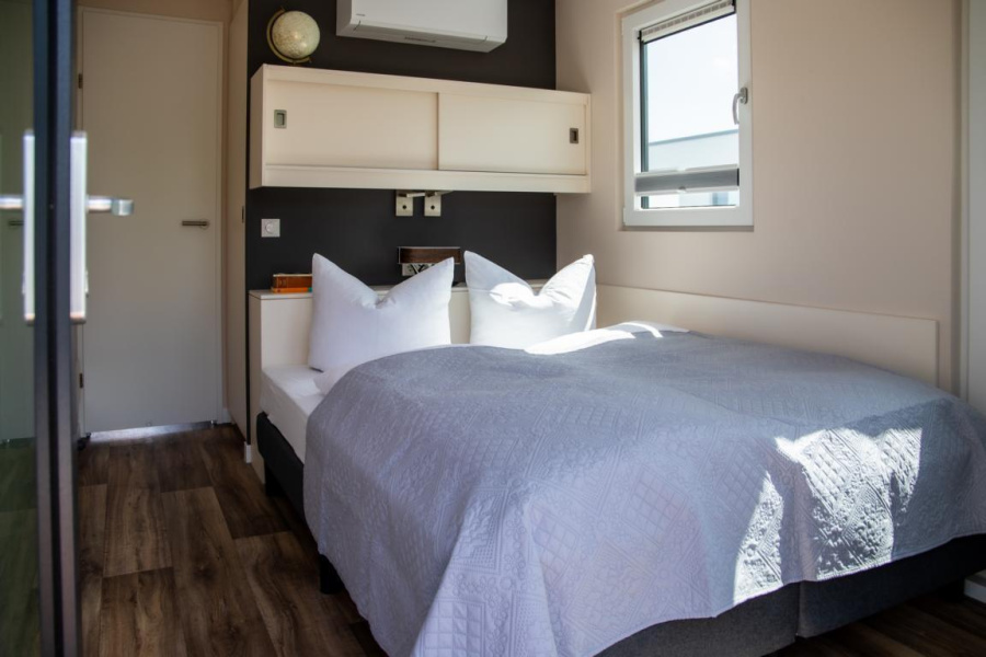 Photo #12 - FLOATING44-3 (Hausboot Queen - LP6) in Vetschau - 2128