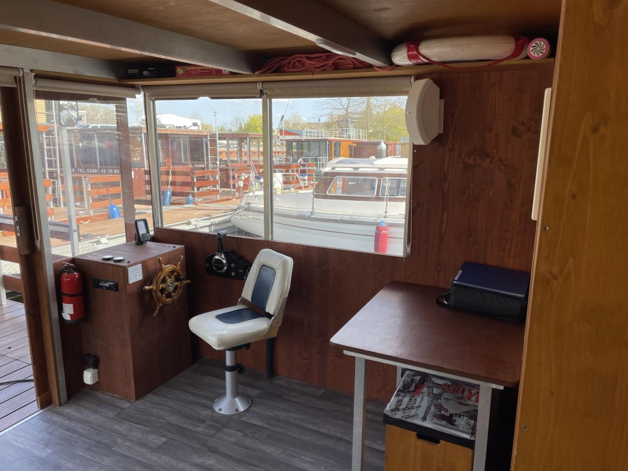 Photo #6 - TS1000TS1000-Premium (Freya - Solar und Garmin Karten-Plotter) en Neustrelitz - 2143