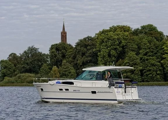 FB-YachtcharterDelphia Yachts / 1050 Escape (MY Constancia)  - 1