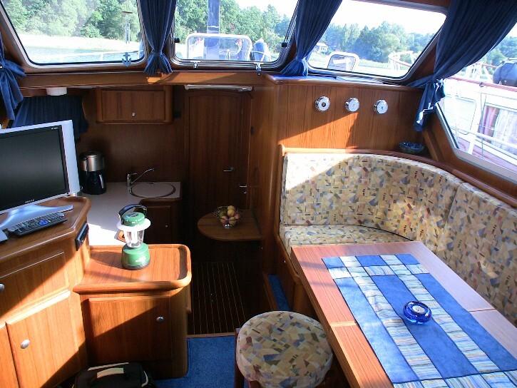 Photo #3 - FB-YachtcharterSucces 108 Ultra New Line (MY Alina) en Malchow - 2159