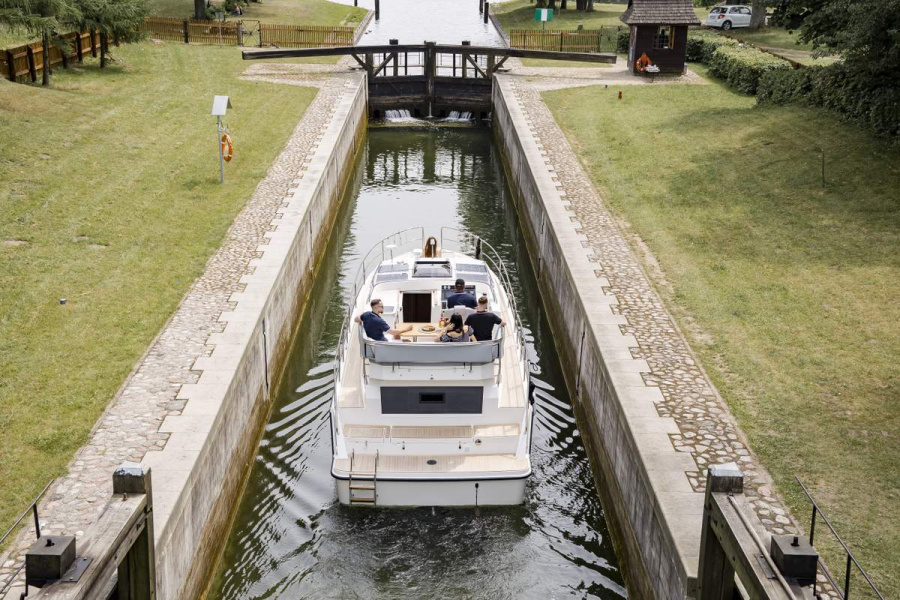 Photo #27 - HouseboatGrand37 (13) en Casier - 2332