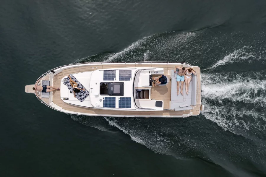 HouseboatGrand37 (13)  - 22