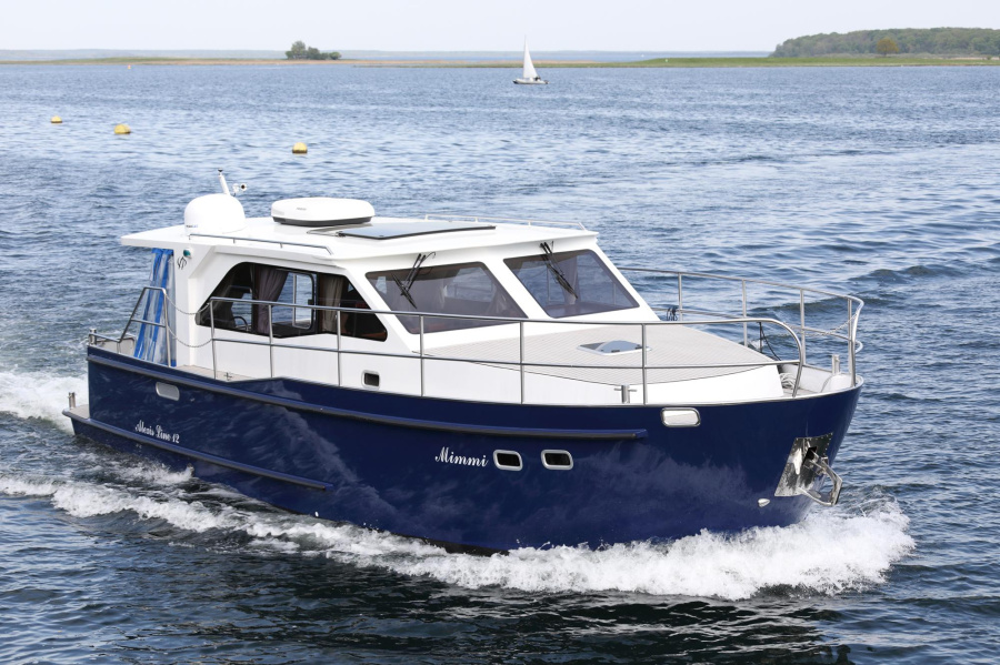 Photo #1 - MYAlexis Line 12 (Mimmi) in Marina - 2351