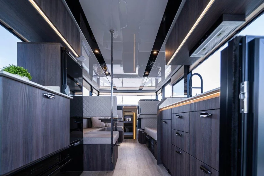 Cobra YachtsMaestro 42 (Lumipe2)  - 3