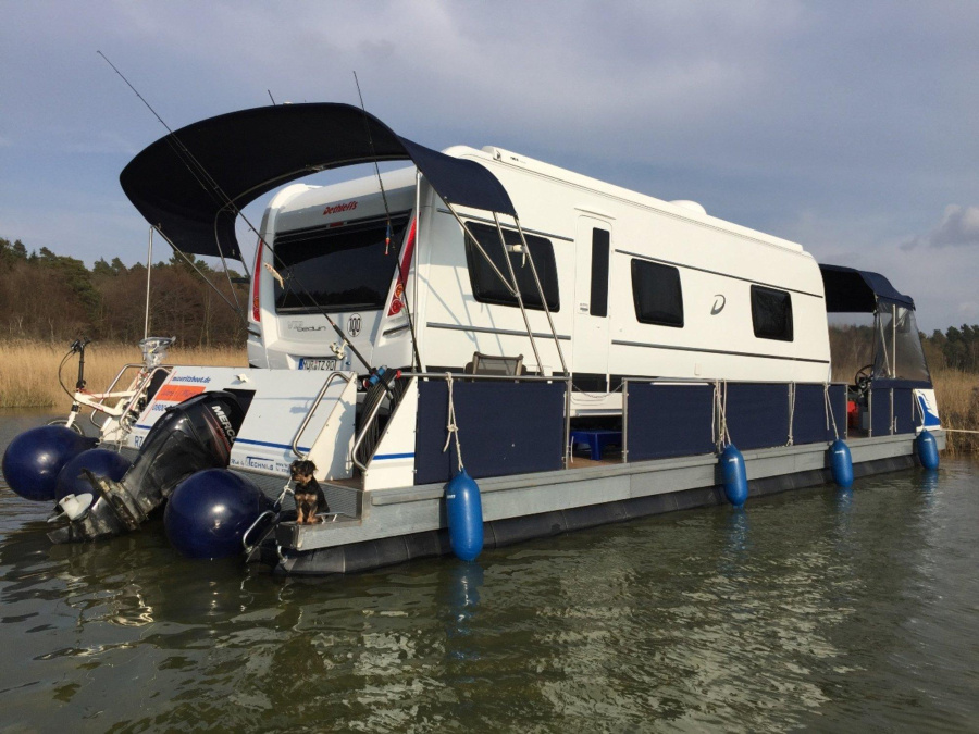 Photo #2 - TechnusTrimaran-Schwimmplattform (Wechsel-Wassercamper mit eigenem Wohnwagen (4)) in Jabel - 2369