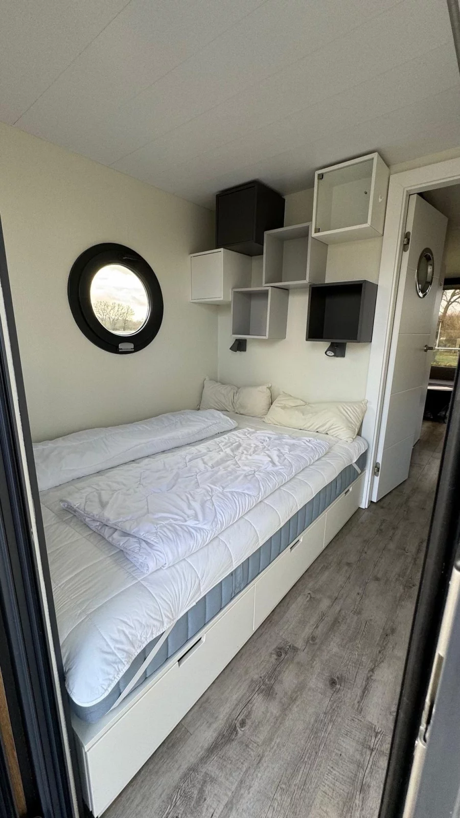 LaMareLa Mare Apart (Hausboot LaMare Apartboat "Demmin" SUP inklusive)  - 2