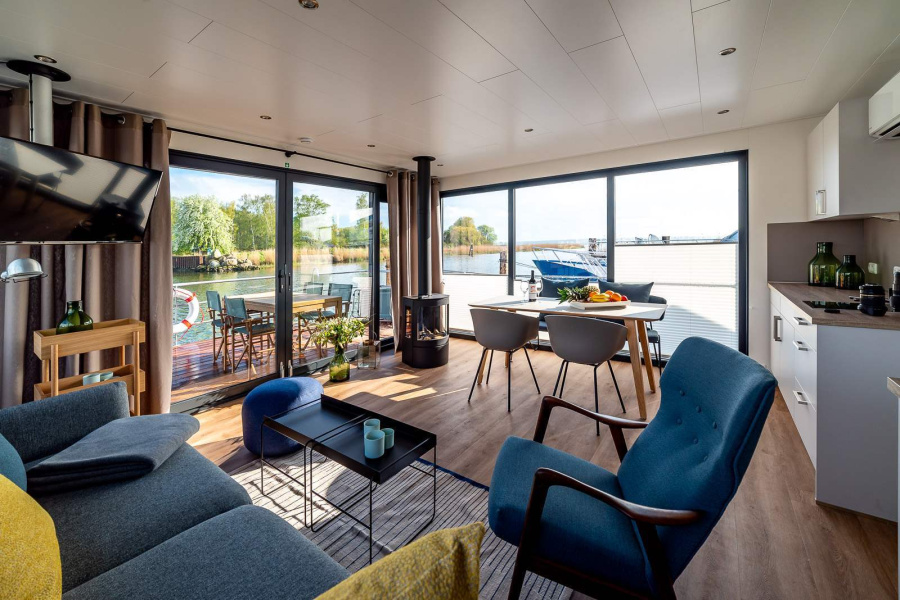 Photo #7 - FLOATING44 (Hausboot LP1) en Peenemunde - 2389