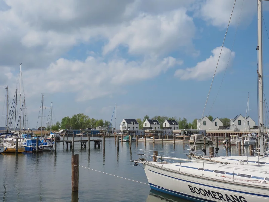 FLOATING44 (Hausboot Krosse Krabbe - LP6)  - 12