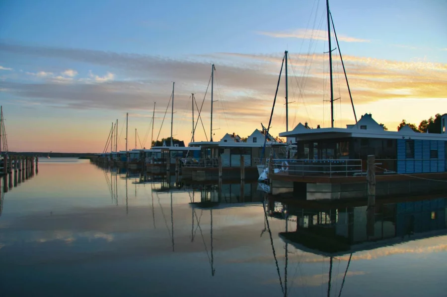 FLOATING44 (Hausboot Marama - LP10)  - 5