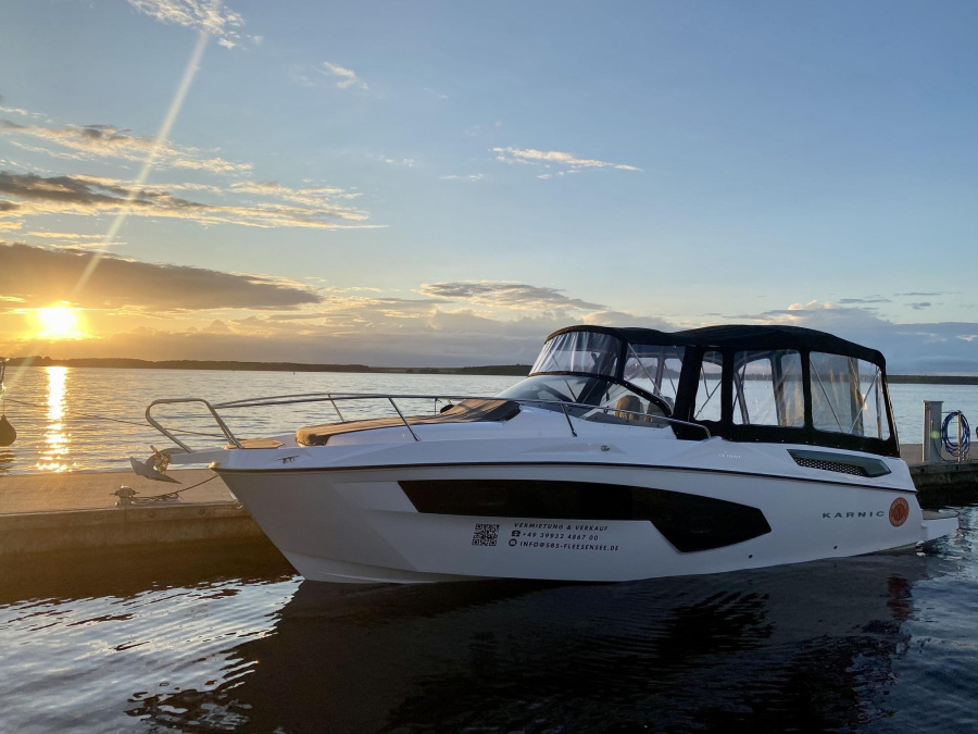 Photo #1 - KarnicKARNIC SL 800 (KARNIC SL 800 TC) en Yachthafenresort - 2471