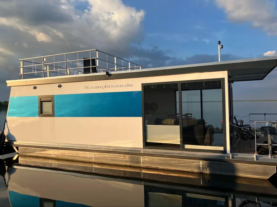 FLOATING33 (Hausboot Fru Püttelkow)  - 0