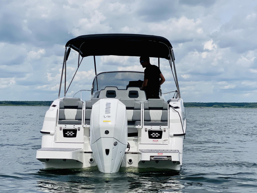 Photo #1 - KarnicKARNIC SL 702MK (KARNIC SL 702Mk (2.0)) en Yachthafenresort - 2497