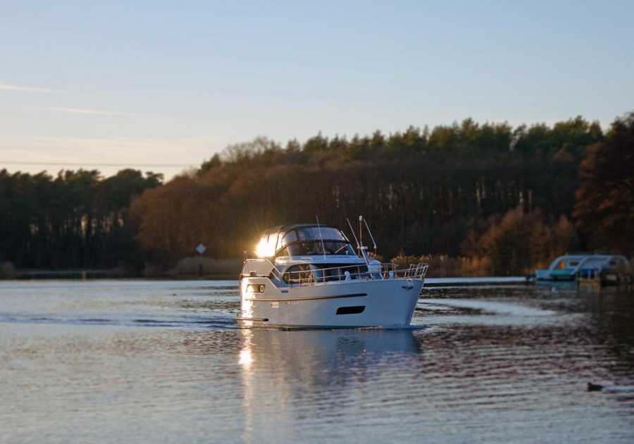 Photo #1 - Schulz37 (Madeleine) in Marina Eldenburg - 2787