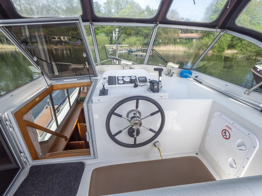 Photo #1 - Gruno33 Subliem (Viola) in Marina Eldenburg - 2847