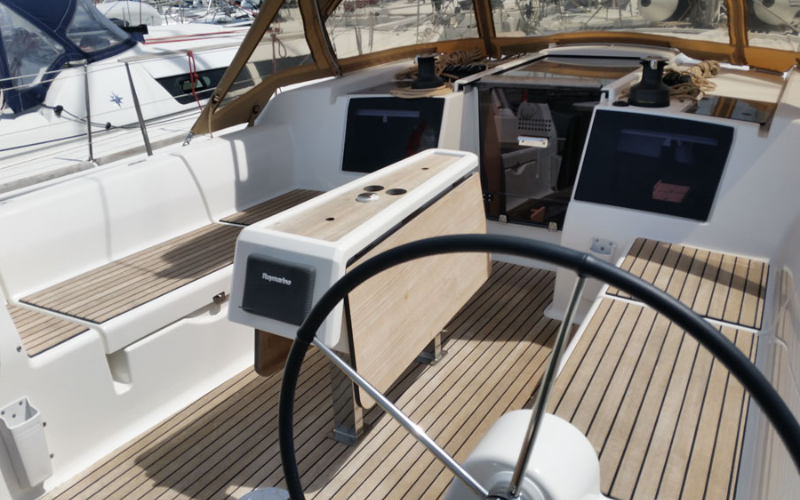 DUFOUR 382 GL — photo 303