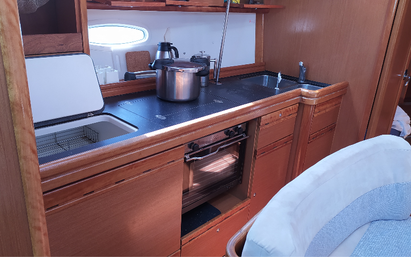 BAVARIA 40 CRUISER — photo 260