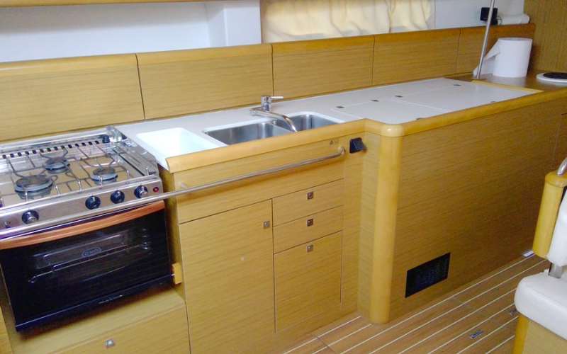 SUN ODYSSEY 44I — photo 327