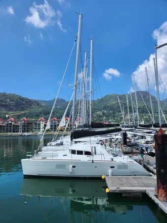 Photo #1 - LAGOON 380 (4 CAB+2) | 2019 (PAPANGA) en MAHE - 26435
