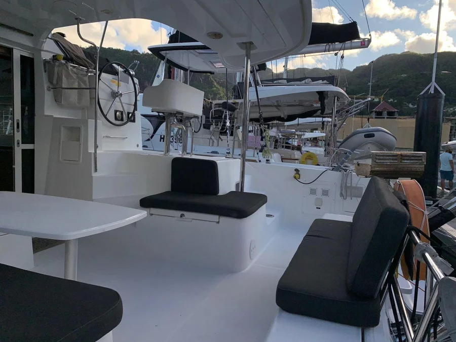 LAGOON 40 (4 CABS + 2) | 2 SDB | 2019 (Cotopaxi)  - 6