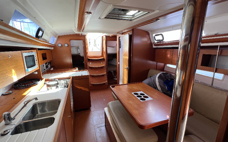 DUFOUR 375 — photo 315