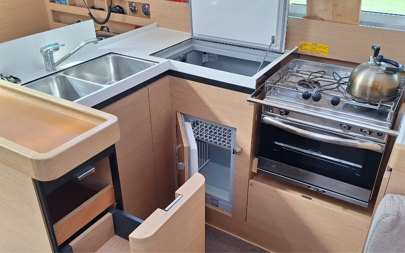 SUN ODYSSEY 410 — photo 19