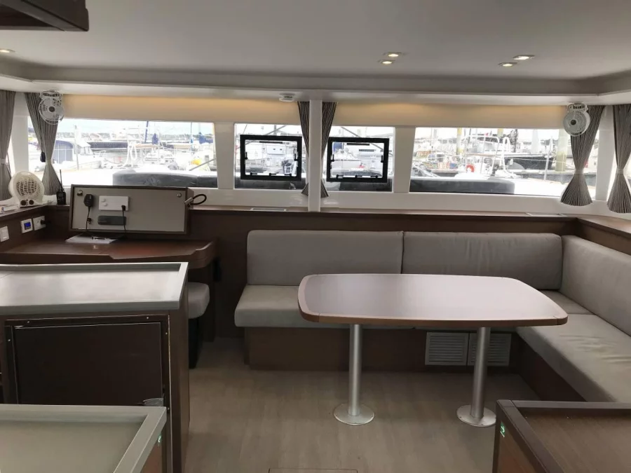 LAGOON 450S | 2022 | /AC/WATERMAKER (VERTIGO)  - 6