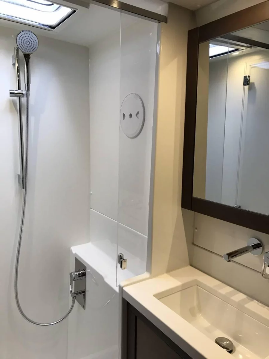 LAGOON 450S | 2022 | /AC/WATERMAKER (VERTIGO)  - 8