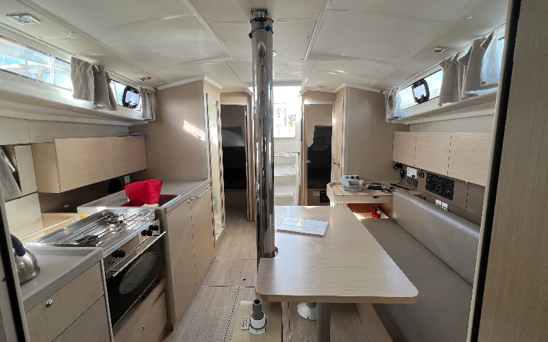 OCEANIS 38.1 — photo 478