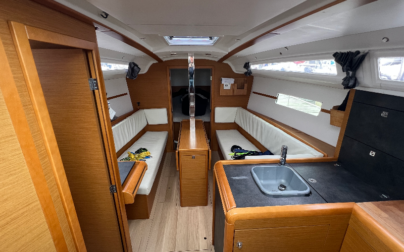 SUN ODYSSEY 349 QR — photo 498