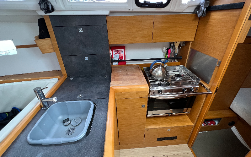 SUN ODYSSEY 349 QR — photo 500