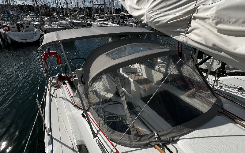 OCEANIS 34 QR — photo 417