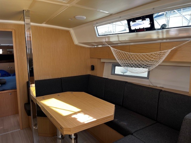 BAVARIA C42 — photo 364